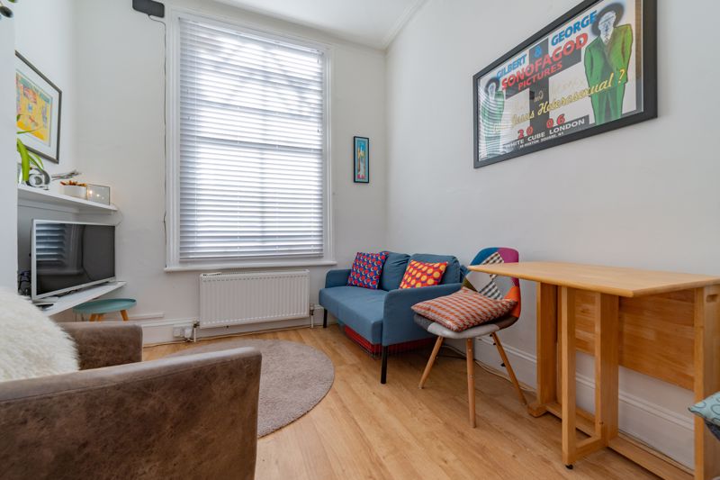 Period Conversion for rent in Maida Vale. From Ashley Milton Estate Agents Period Conversion for rent in Maida Vale. From Ashley Milton Estate Agents