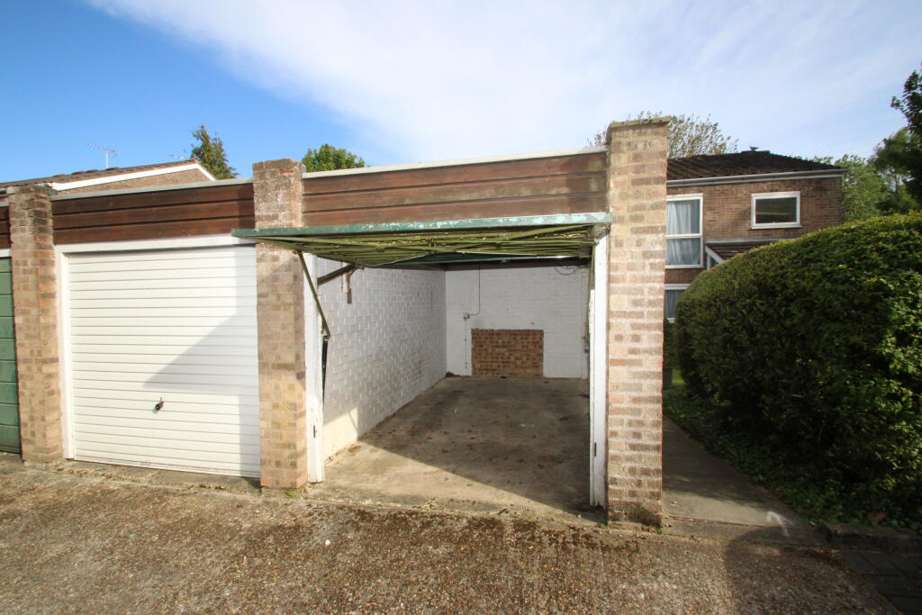 Garages for rent in Farleigh. From Bairstow Eves - Lettings - East Croydon
