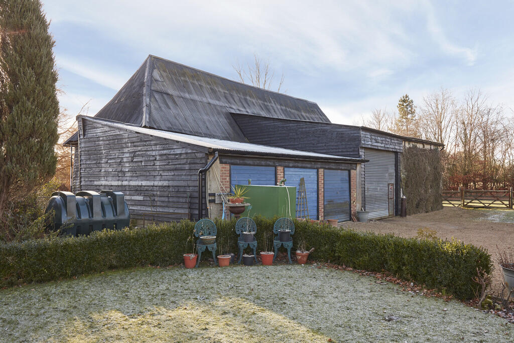 Barn for rent in Ashen. From David Burr Estate Agents - Clare