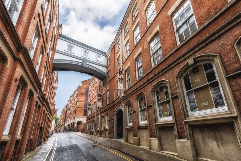 Garages for rent in Nottingham. From Frank Innes - Nottingham