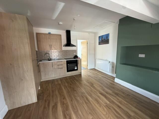 Block for rent in Redditch. From JR Estates - Selly Park