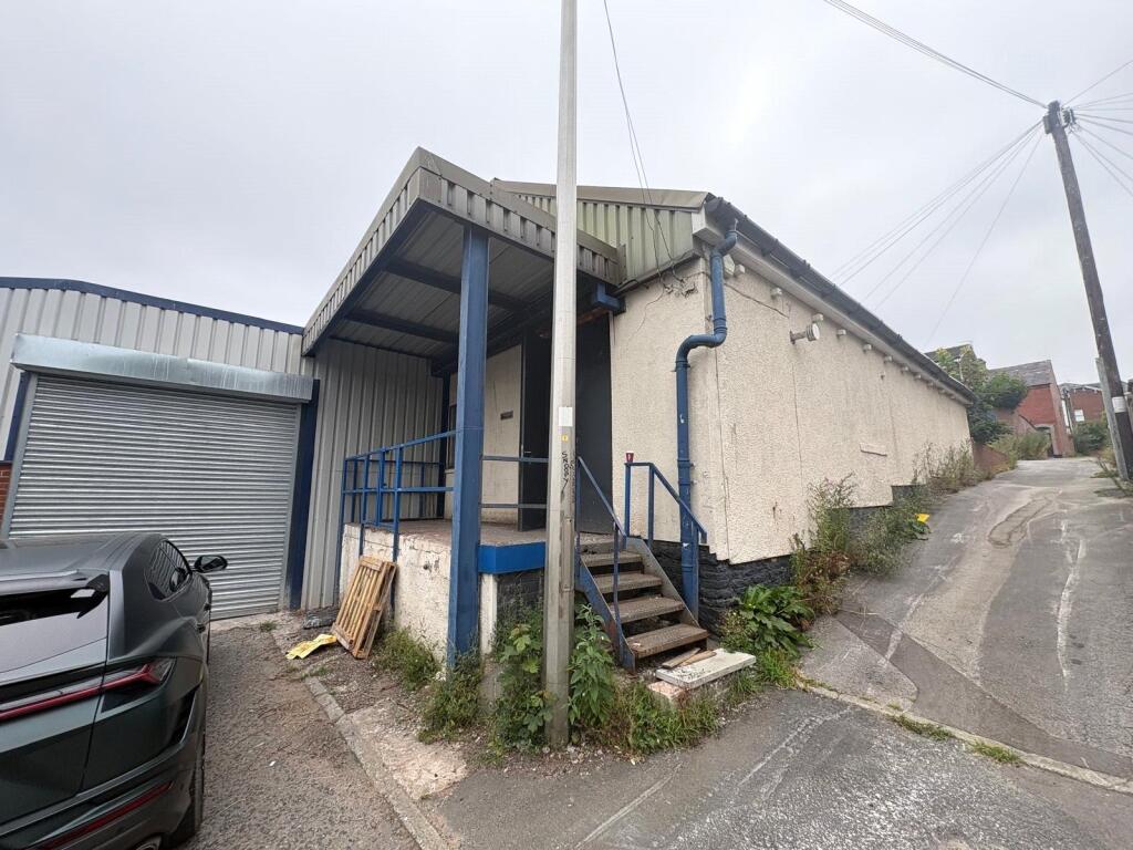 Dev Land - Leisure for rent in Oldham. From Kirkham Property - Chadderton