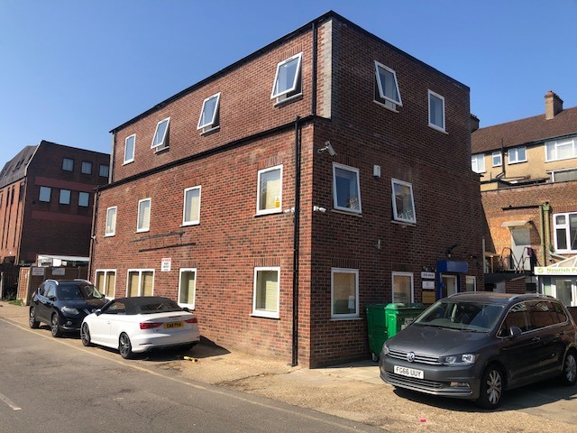 ( Office ) - Business Park for rent in Middlesex. From London Properties