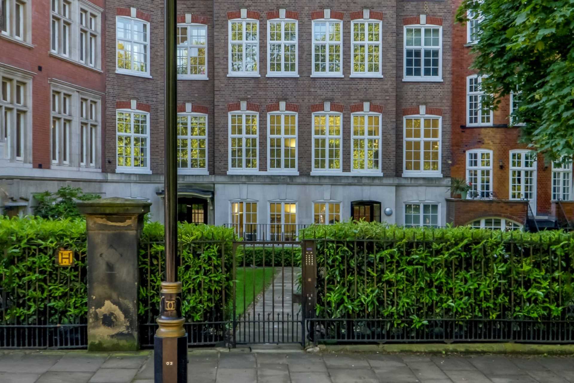 Serviced Office for rent in London. From Next Property - London