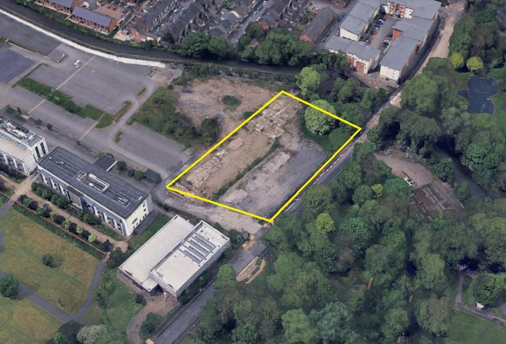 Dev Land - Leisure for rent in Hanchurch. From Christopher St James - Colliers Wood