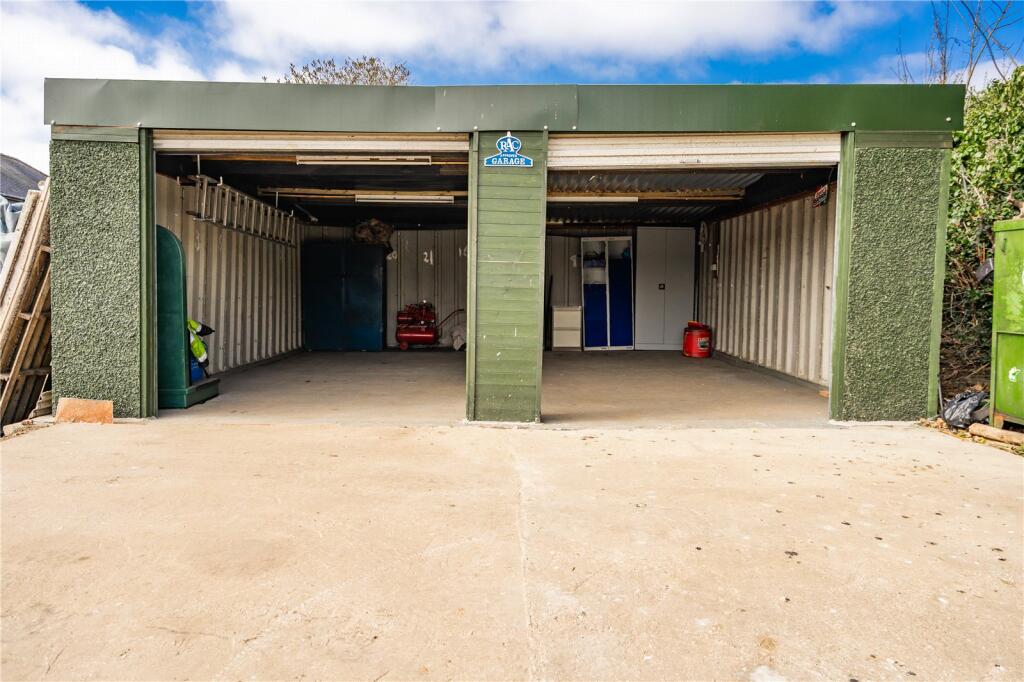 Garages for rent in Laceby. From Jackson Green & Preston - Grimsby