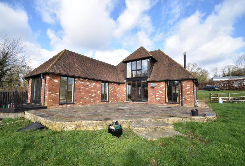 Barn for rent in Maidstone. From Philip Jarvis Estate Agents - Lenham