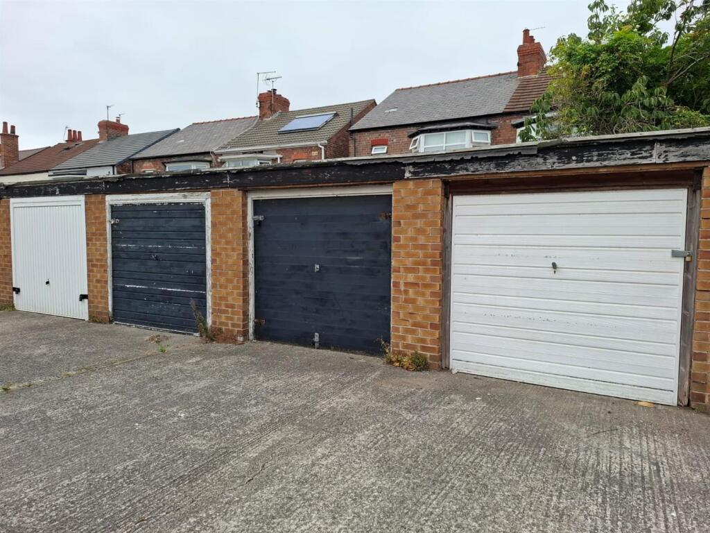 Garages for rent in Wallasey. From Bakewell and Horner - Wallasey