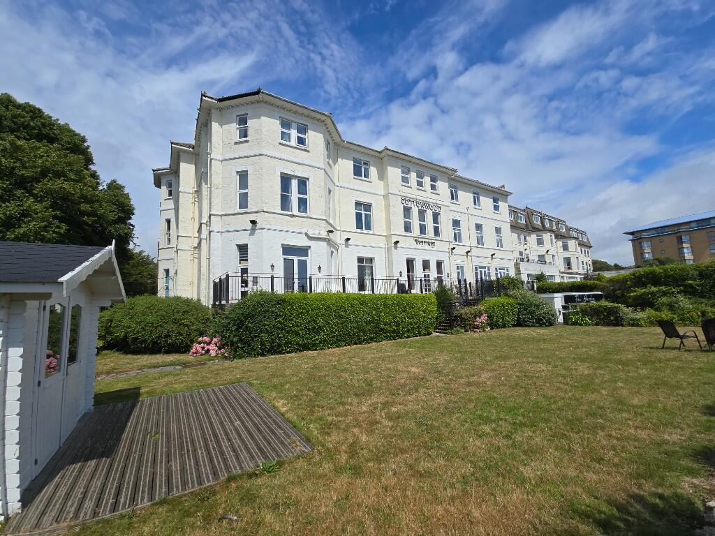 Hotel Room for rent in Bournemouth. From Gordon Barker Ltd - Bournemouth