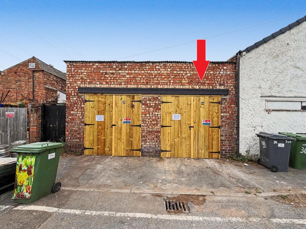 Garages for rent in Hoylake. From Michael J Chapman - Alderley Edge