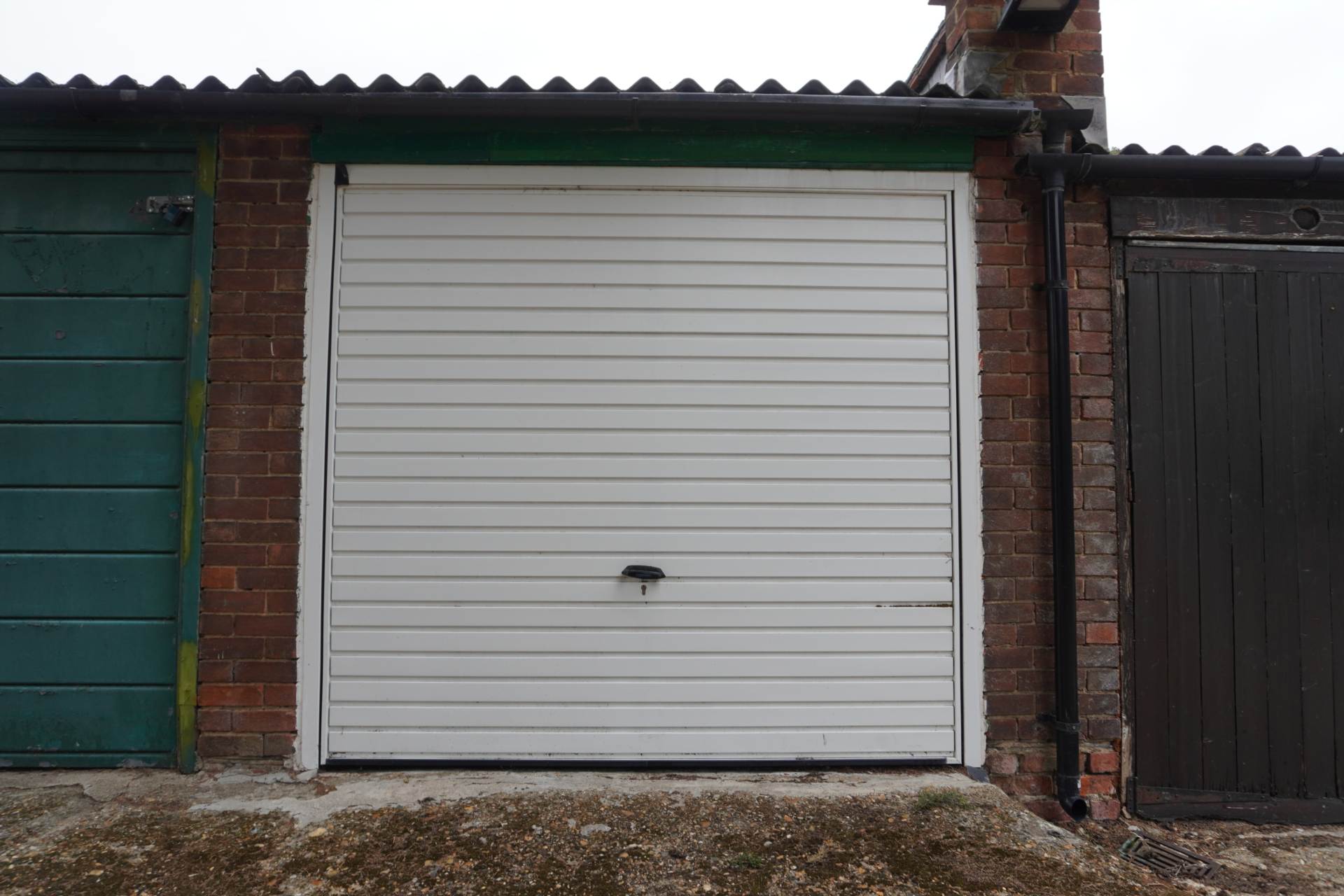 Garage for rent in London. From Sutherland Estates
