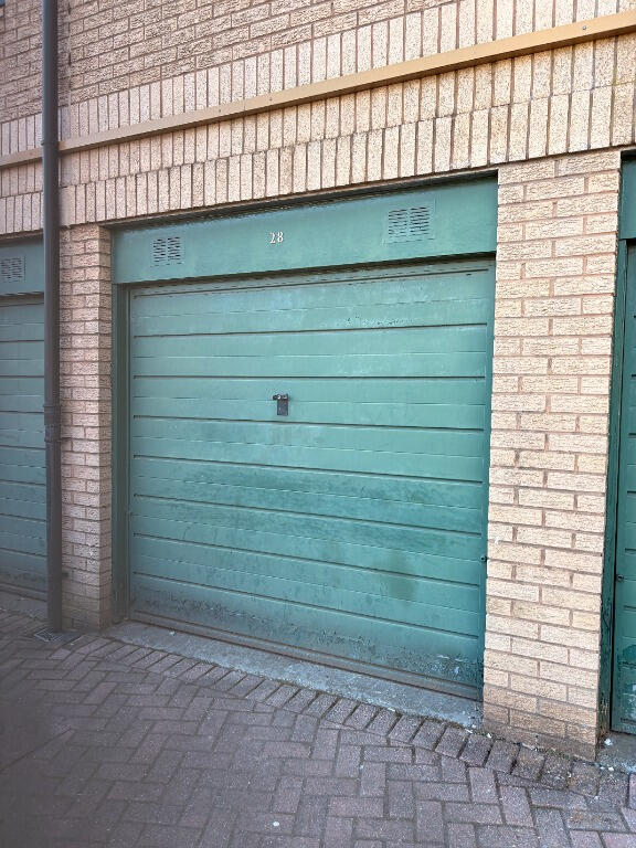 Garages for rent in Glasgow. From Pacitti Jones - Glasgow