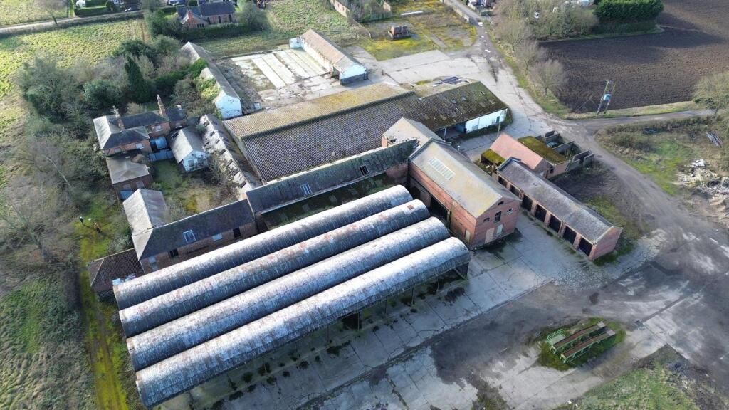 Dev Land - Leisure for rent in Stoke Bardolph. From Whitegates - Heanor