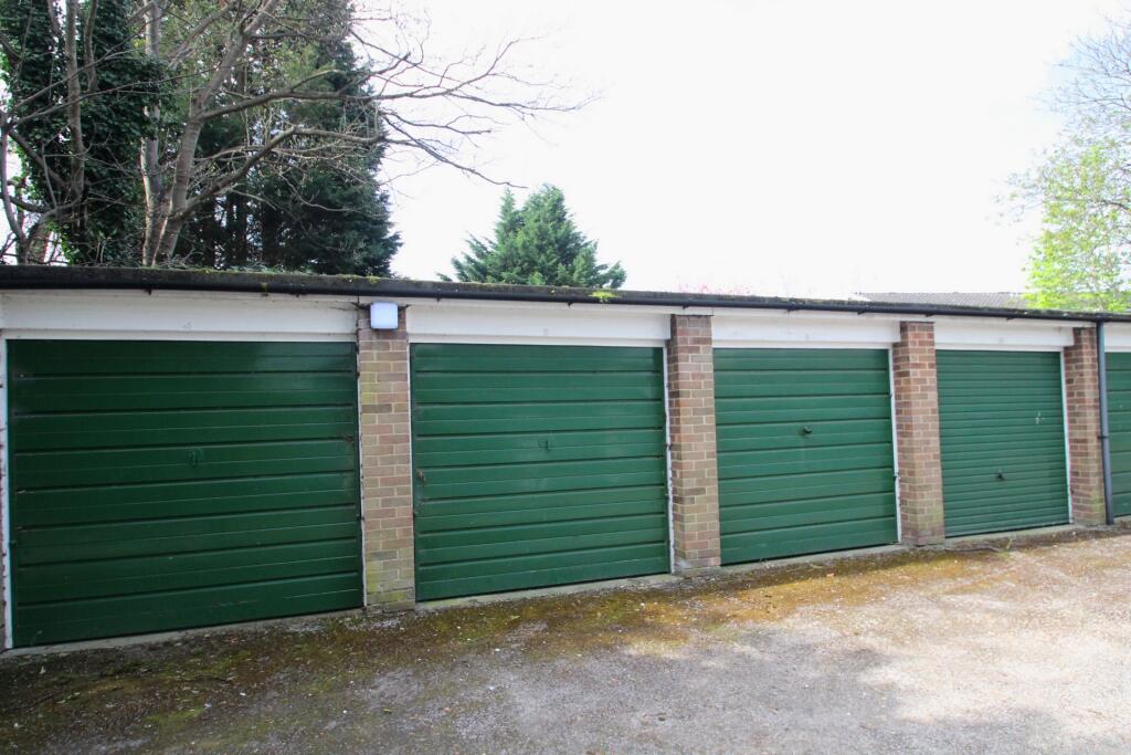 Garages for rent in Keston Mark. From Kenton - Orpington