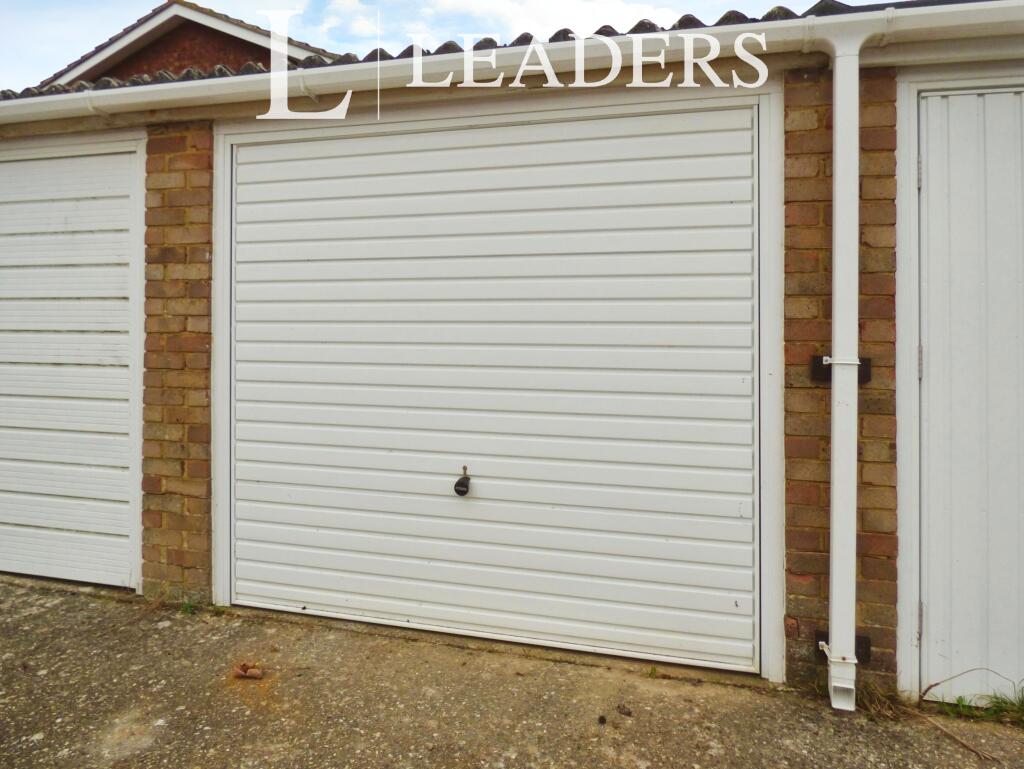 Garages for rent in Littlehampton. From Leaders - Rustington
