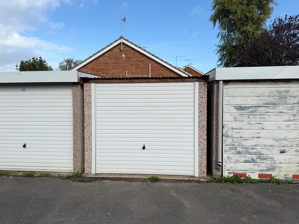 Garages for rent in Worthing. From Hawke & Metcalfe - Rustington