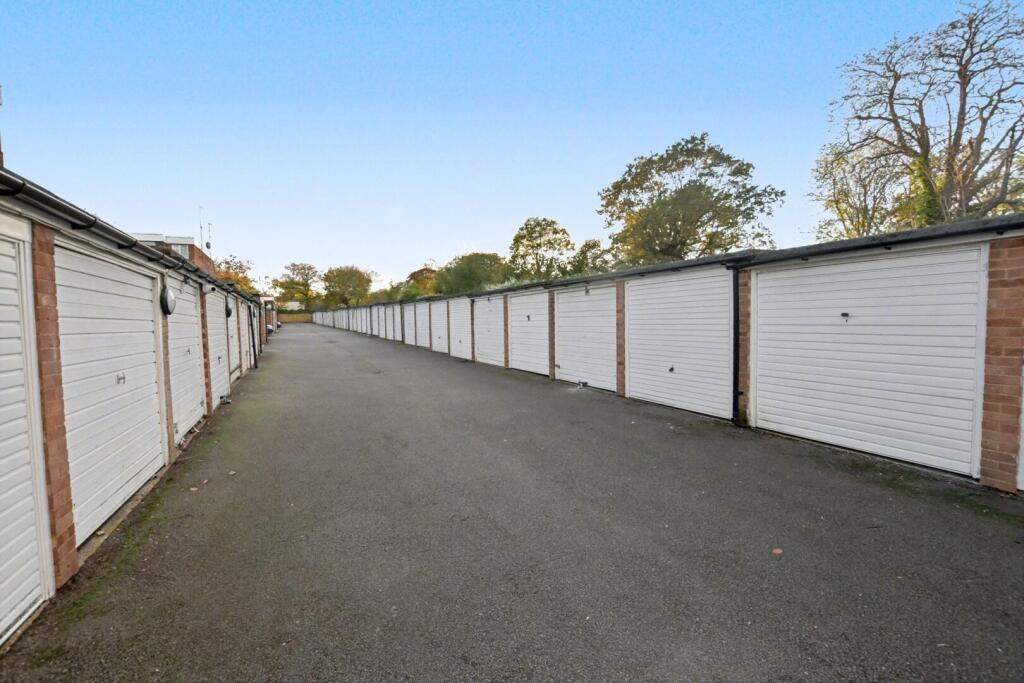 Garages for rent in Wanstead. From Petty Son and Prestwich