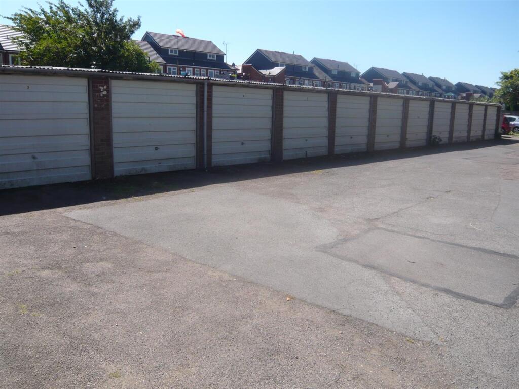 Garages for rent in Coventry. From Boothroyd & Company - Kenilworth