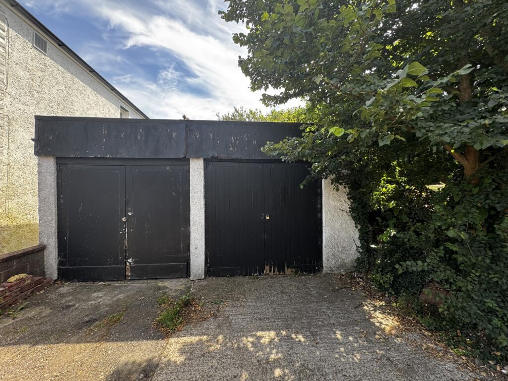 Garages for rent in Portslade-by-Sea. From Clifford Sales & Lettings - Hove