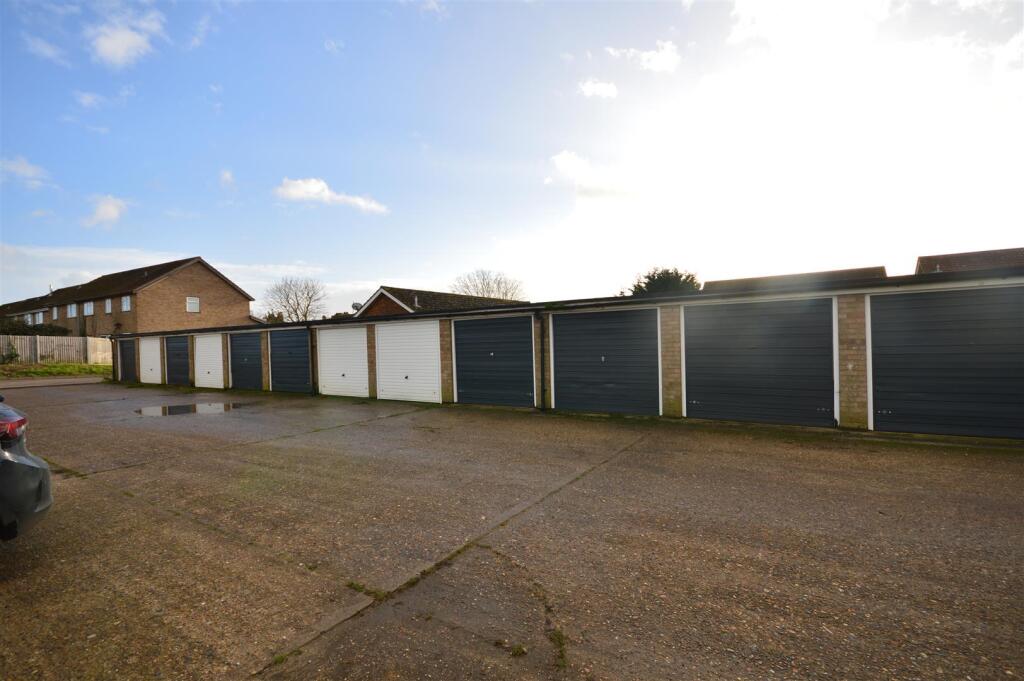 Garages for rent in Coldfair Green. From Flick & Son - Saxmundham