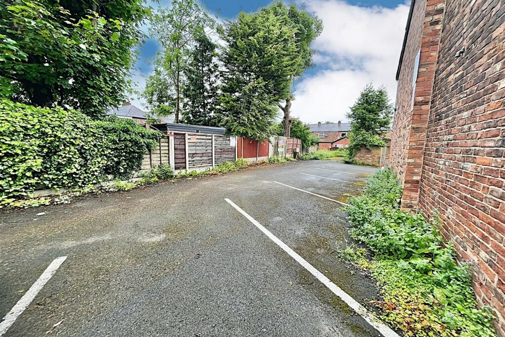 Building Plot for rent in Manchester. From Gascoigne Halman - Didsbury