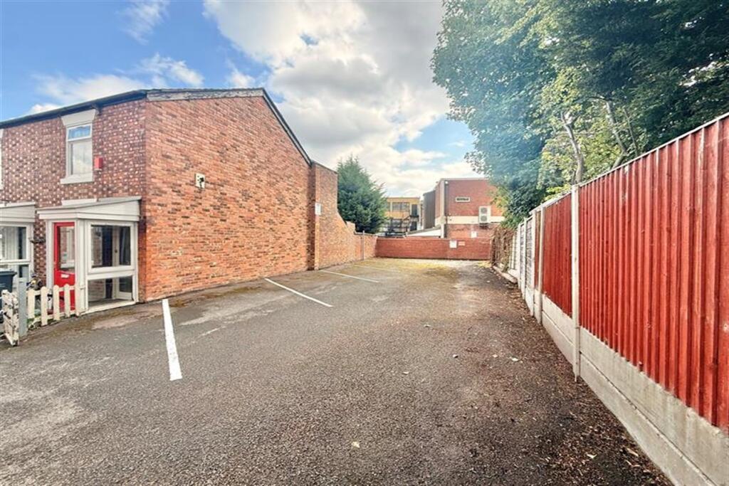 Building Plot for rent in Manchester. From Gascoigne Halman - Didsbury