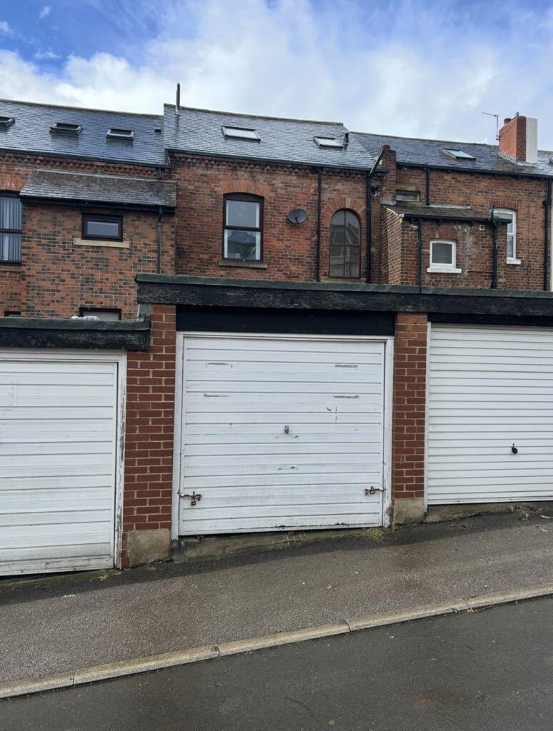 Garages for rent in Leeds. From Handley Gibson - Leeds