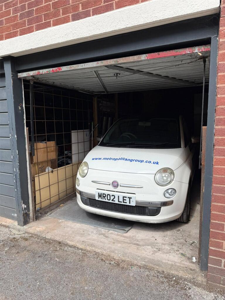 Garages for rent in Birmingham. From Metropolitan Group - Birmingham