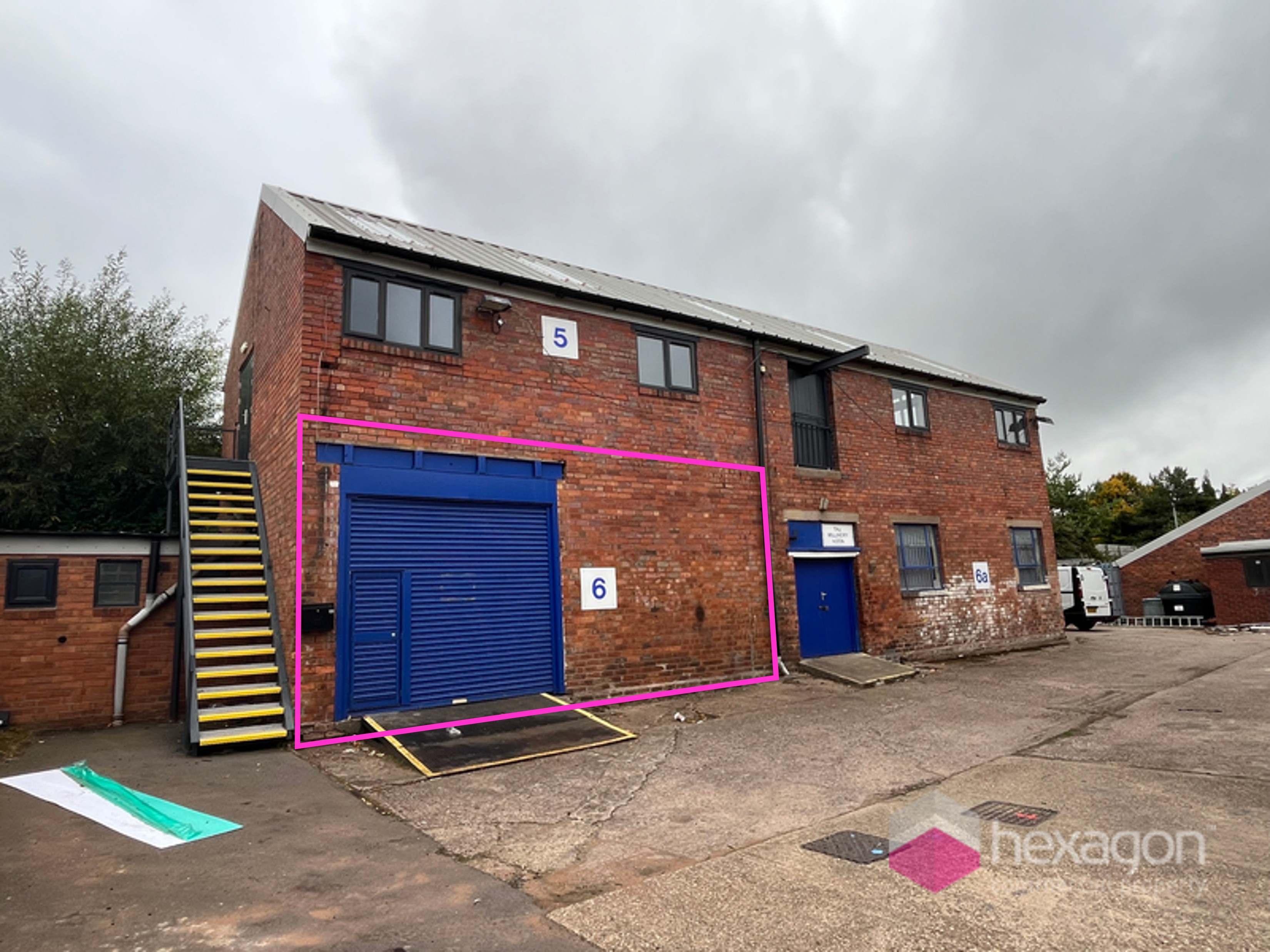 Light Industrial for rent in Brierley Hill. From Hexagon Commercial Property