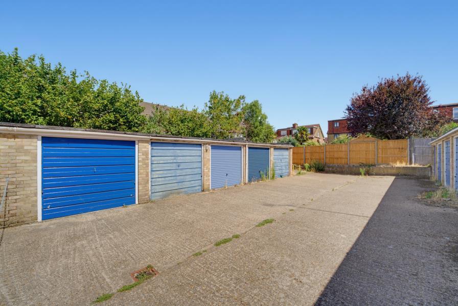 Garages for rent in Greenford. From Brendons Estate Agents - Ealing