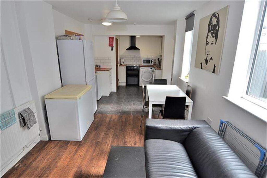 Block for rent in Perton. From Concentric Sales & Lettings - Wolverhampton