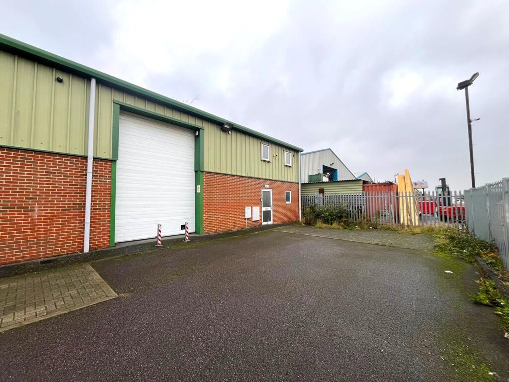 ( Indus ) - B2 Heavy Indust for rent in Latchingdon. From Fenn Wright - Chelmsford