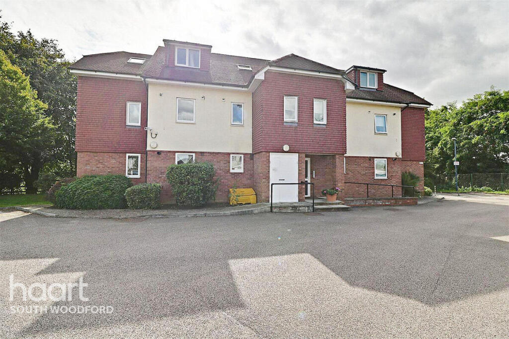 Block for rent in Wanstead. From haart - South Woodford