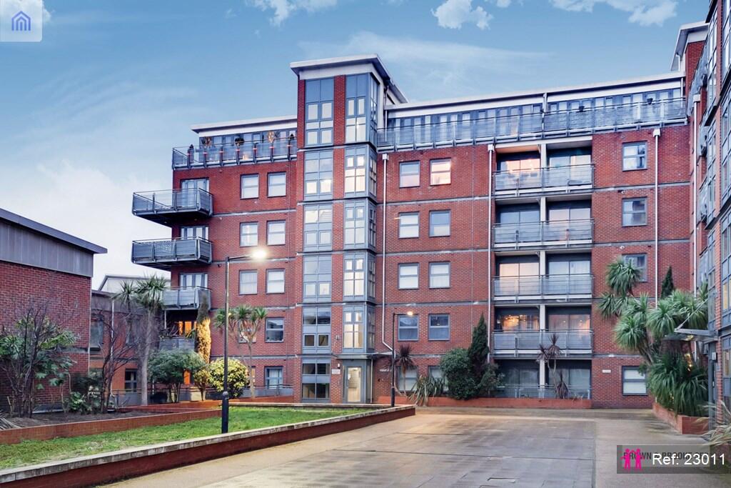 Block for rent in London. From I AM THE AGENT