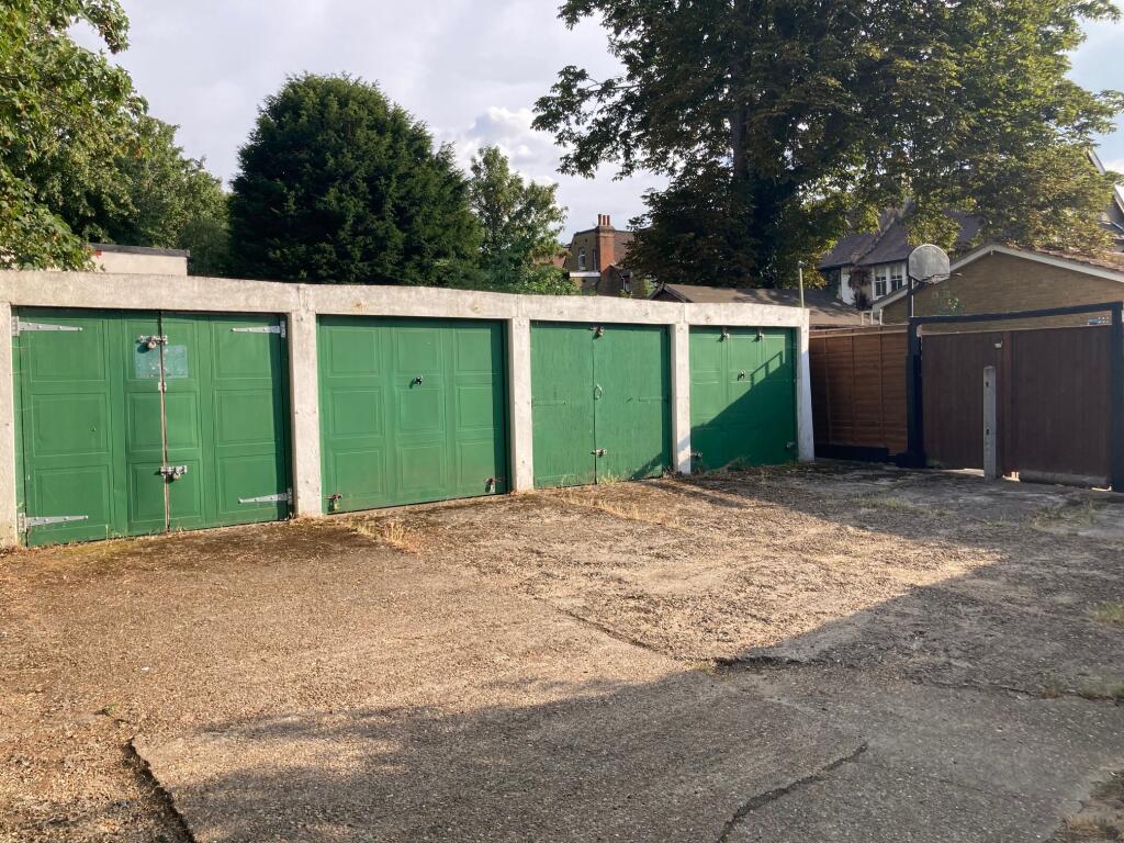 Garages for rent in Carshalton. From Mostyn Management - Wimbledon Garages for rent in Carshalton. From Mostyn Management - Wimbledon