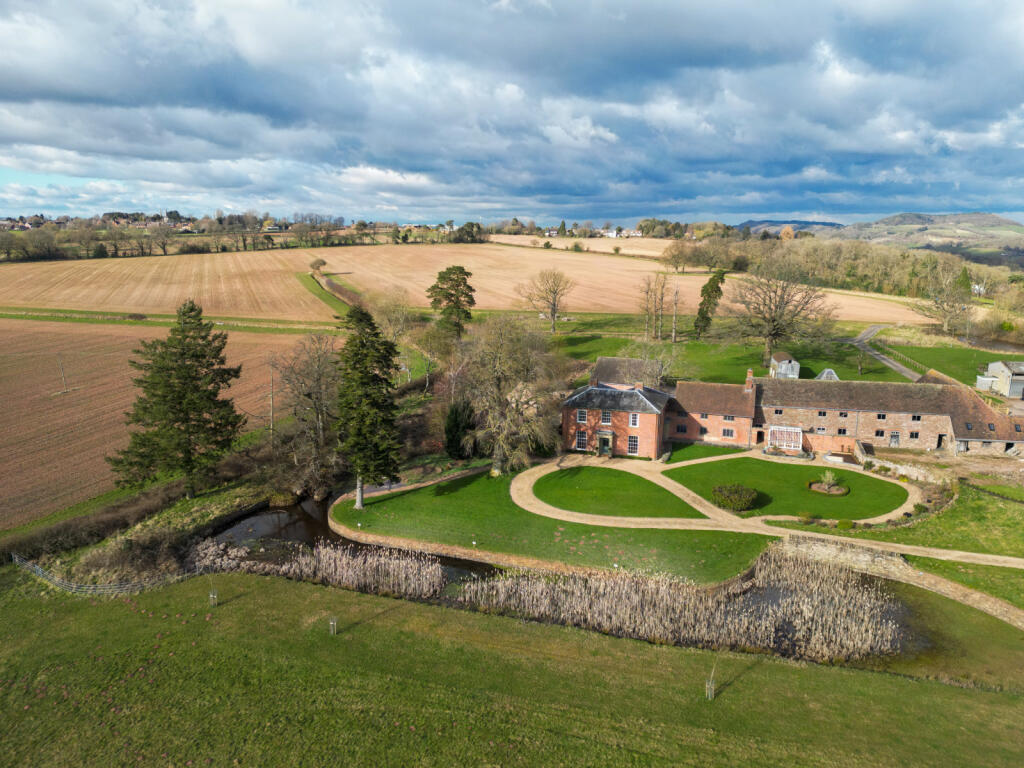 Equestrian for rent in Clifton upon Teme. From Fisher German - Worcester