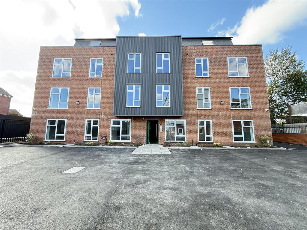 Block for rent in West Bromwich. From Samuel & Co - West Bromwich Block for rent in West Bromwich. From Samuel & Co - West Bromwich