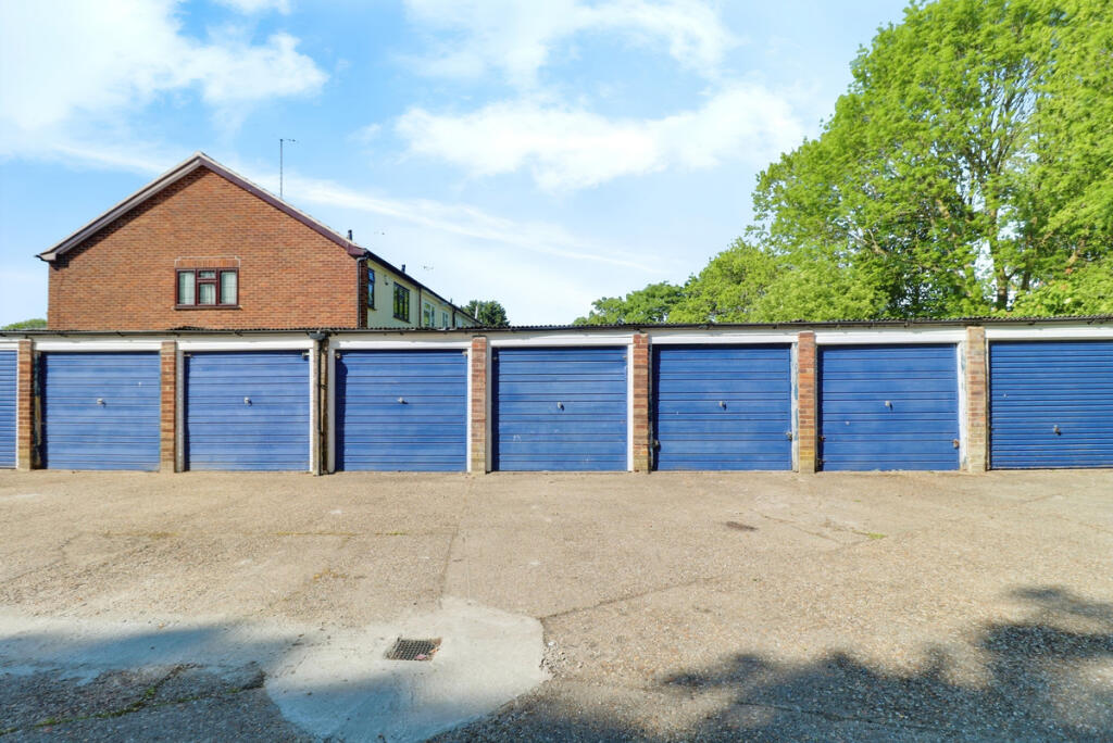 Garages for rent in Wickford. From Gilbert & Rose - Leigh-on-sea