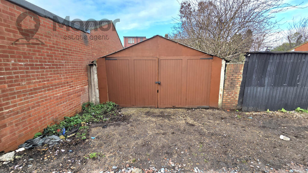 Garages for rent in Ilford. From Manor Estate Agent Garages for rent in Ilford. From Manor Estate Agent