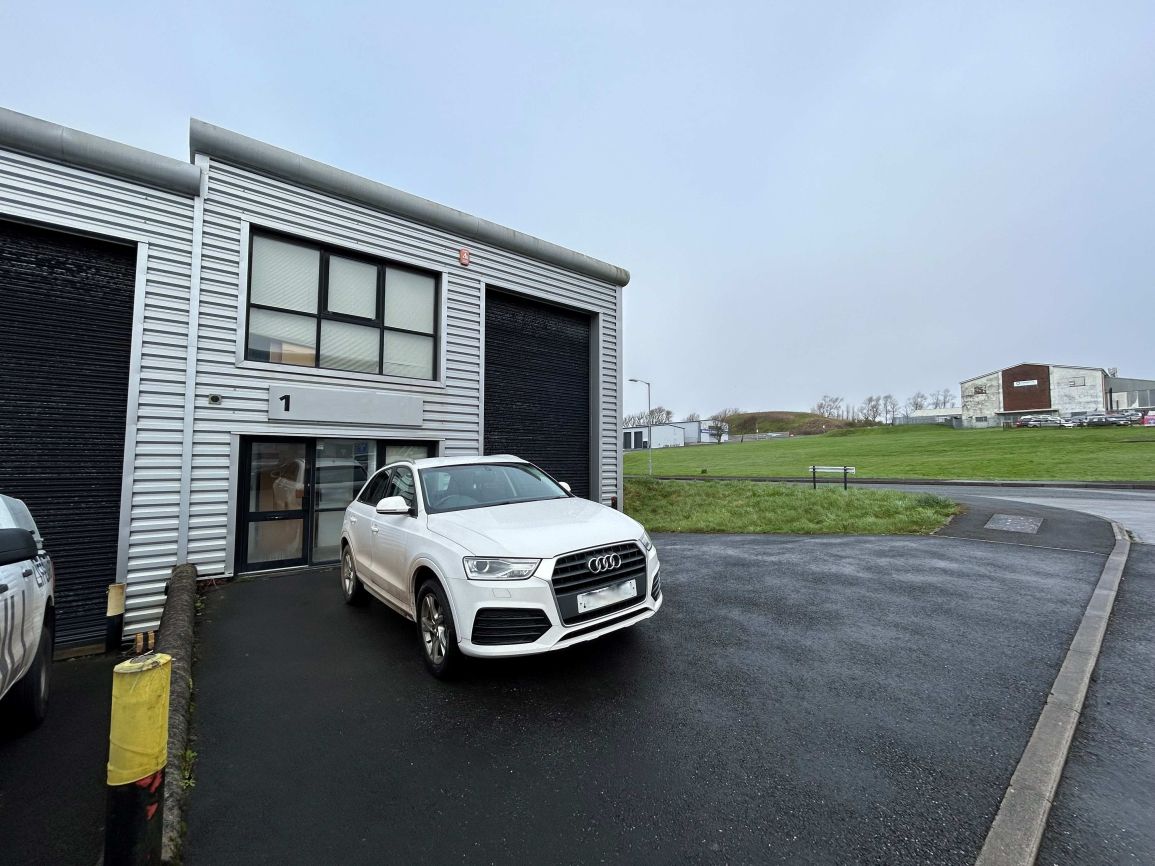 Light Industrial for rent in Torpoint. From Listers Property Consultants