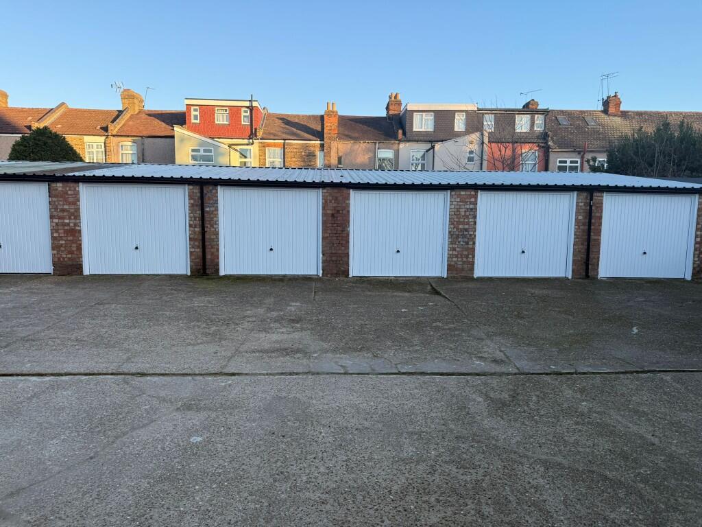 Garages for rent in London. From Heale Property Management - Canvey Island