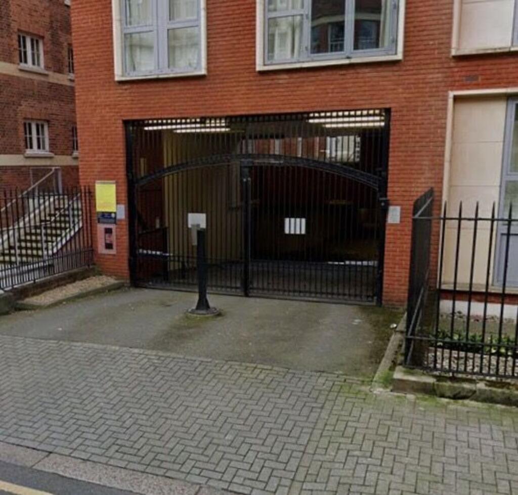 Car Parking for rent in London. From Foxtons - Battersea Car Parking for rent in London. From Foxtons - Battersea