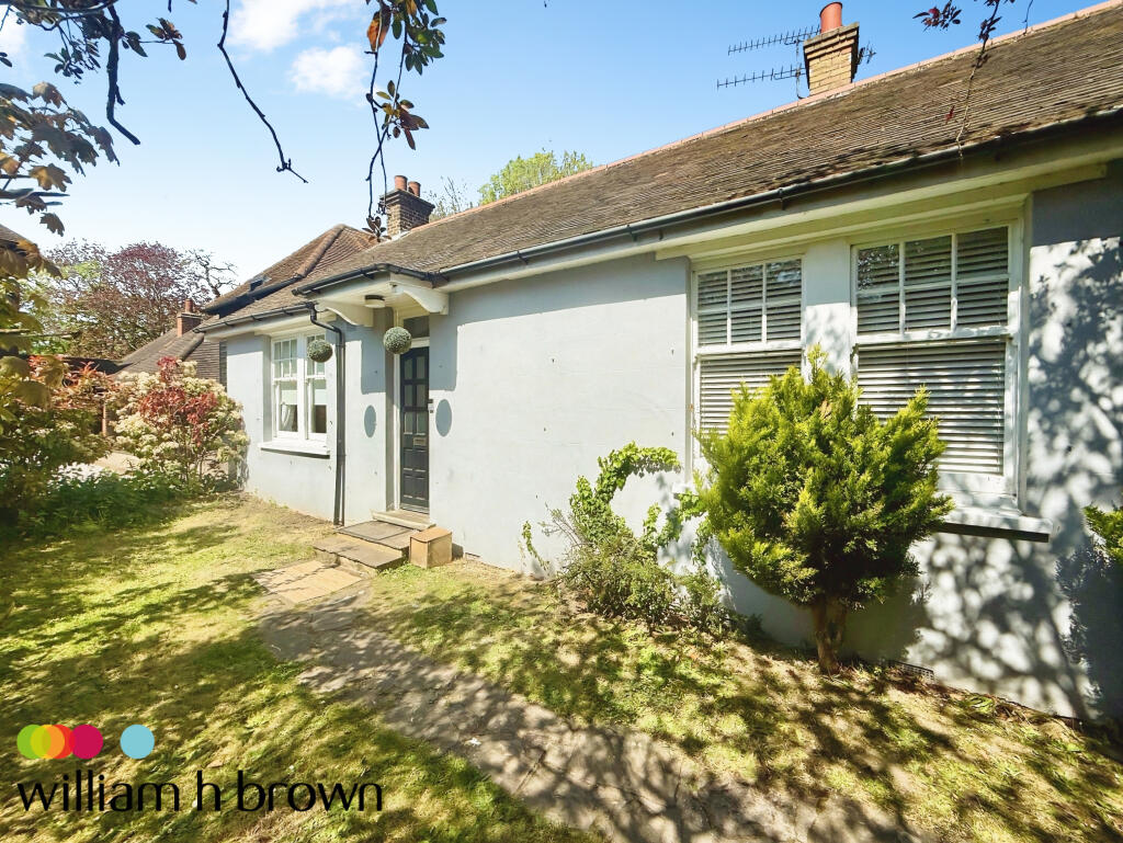 Barn for rent in Grays. From William H Brown - Grays